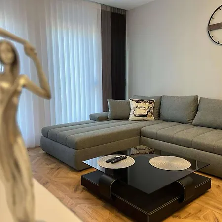 Lux Φιλιππούπολη