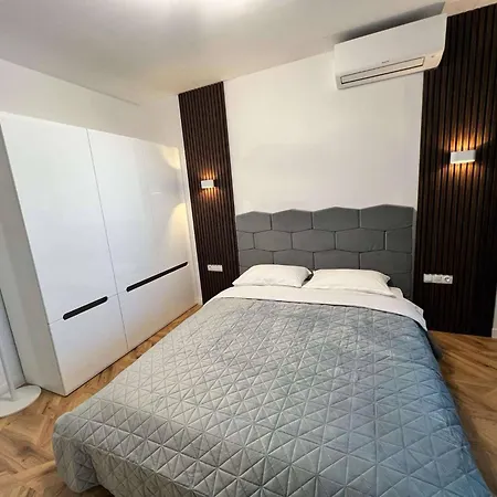 Apartment Lux